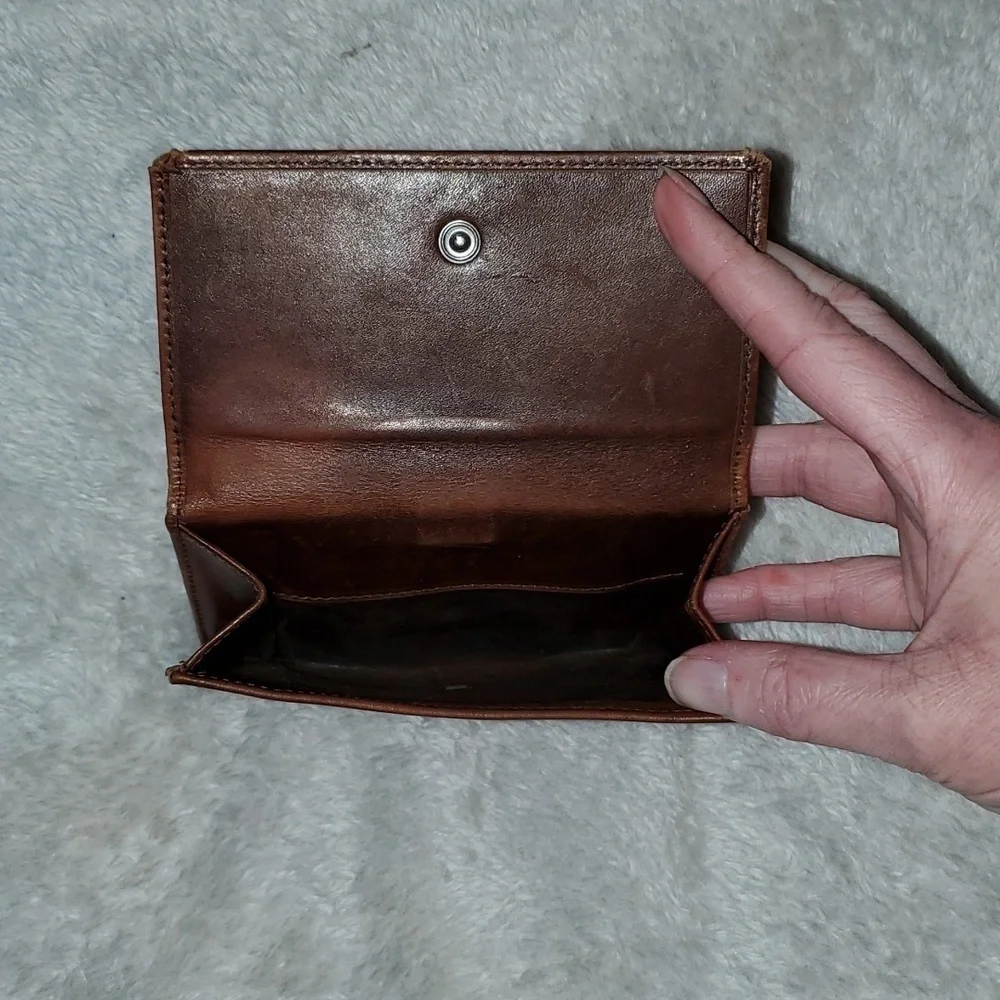 Gucci Compact Wallet with Piston Lock